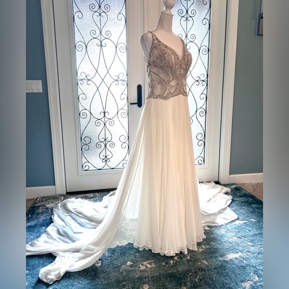 Customized Martina Liana 938 Boho Ivory Silk And Lace Wedding Dress Size 12 US - Picture 5 of 16